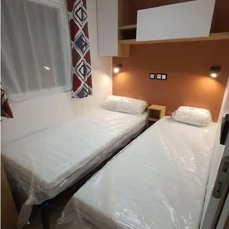 Serenity 565 Au Des Reves-camping 4 Etoiles-mobil 3ch-6pl-clim-sdb- Wc Separe-au Calme, Belle Vue Sur Le Lac, Sans Vis A Vis *